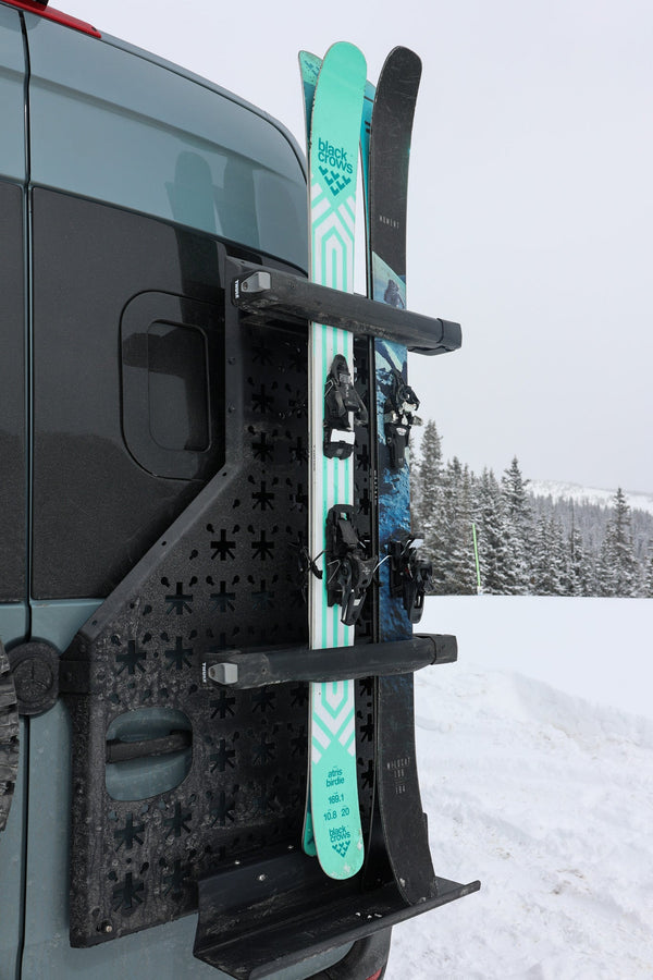 Thule Ski Rack and Mounting Hardware