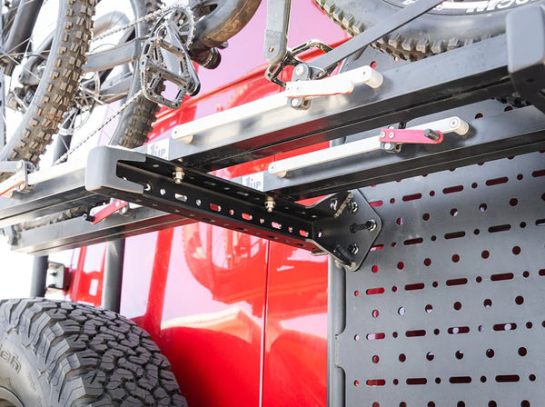 MOUNTING POSTS FOR CARGO CARRIERS